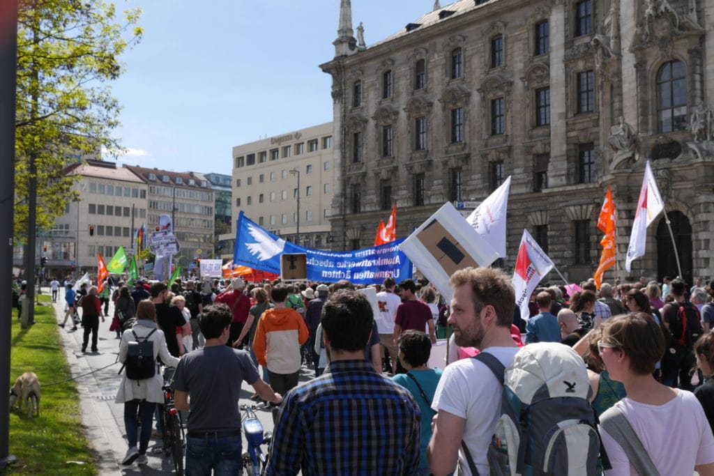 Global Climate March - Von München soll kein Schaden ausgehen!