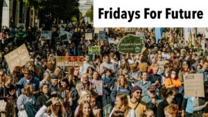 In diesem Video besuchen wir die Klimastreik-Demonstration in München, die von Fridays for Future am 23. September 2022 organisiert wurde, um ihre Position zu verschiedenen Themen herauszufinden.